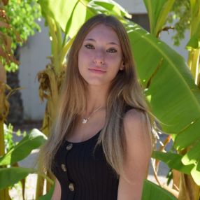 Martina, Babysitter a Carobbio degli Angeli