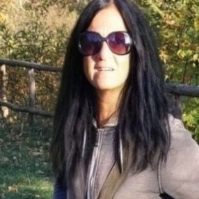 Sara, Babysitter a Peagna