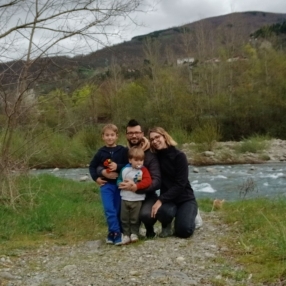 Lara, Family in Calci