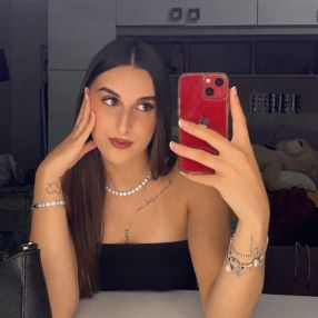 Alice, Babysitter a Sarezzo