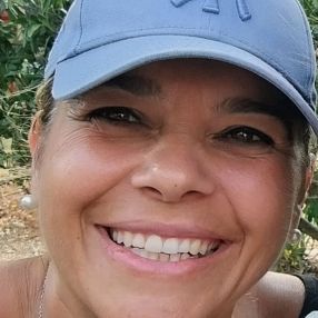 Virginia, Babysitter a Capanne-Prato-Cinquale