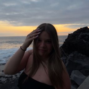 Emilie, Babysitter a Sarezzo