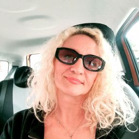 Monica, Babysitter a Terno D'isola
