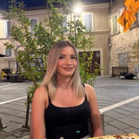 Giulia, Babysitter in San Gemini