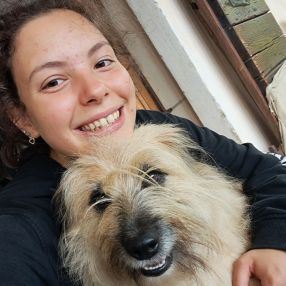 Linda, Babysitter a Parre