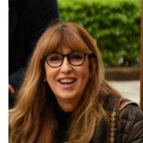 Olimpia, Babysitter a Gromlongo
