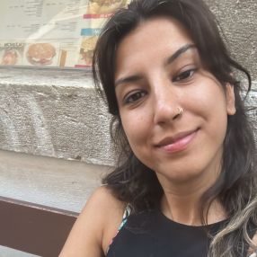 Zeynep Sarah, Babysitter a Arco