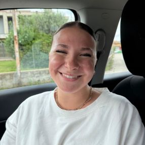 Giada, Babysitter in Creazzo