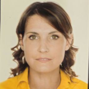 Sara, Babysitter a Offida
