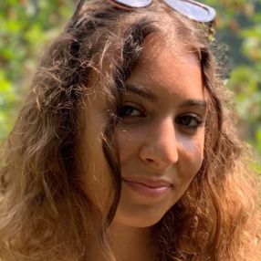 Lara, Babysitter a Brusciano