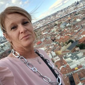 Federica, Babysitter a Vaiano