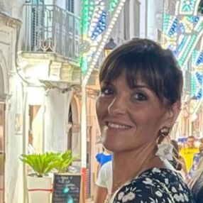 Vincenza, Babysitter a Puglia