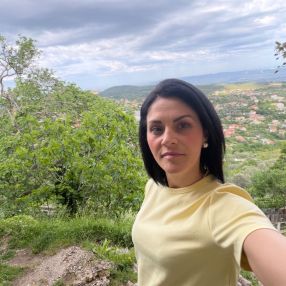 Blerta, Babysitter a Sanremo
