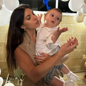 Maria Rita, Babysitter a Parabita