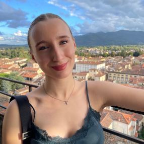 Sofia, Babysitter a Argenta
