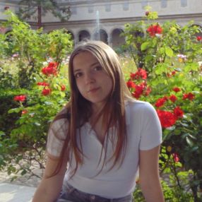Julia, Babysitter a Marzano