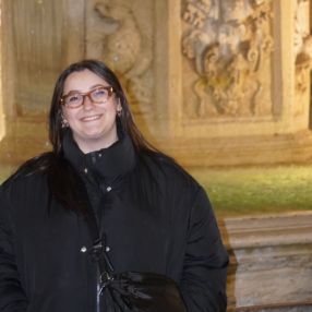 Anjola, Babysitter in Almese