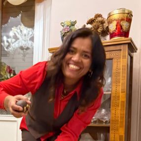 Nilusha, Babysitter in Verona