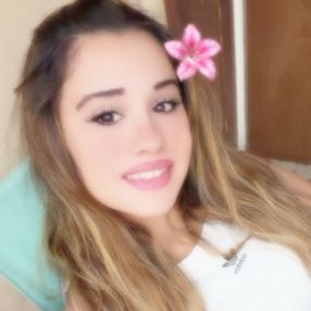 Aurora, Babysitter a Catania