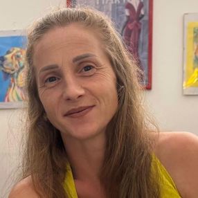 Anila, Babysitter a Brescia