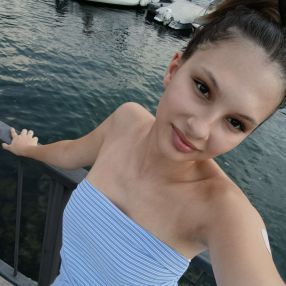Giulia, Babysitter a Scanzorosciate