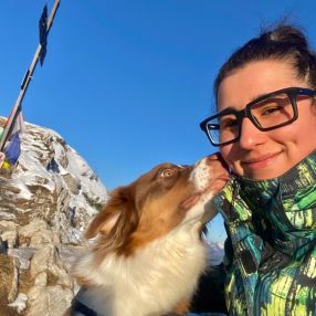 Nicoleta, Babysitter a Canove