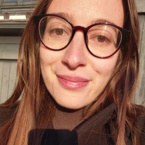 Giulia, Babysitter a Aci Castello