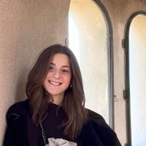 Carolina, Babysitter a Provincia di Siena