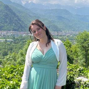 Noemi, Babysitter in Boves
