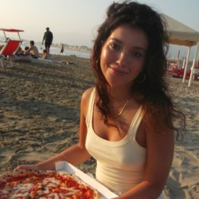 AURORA, Babysitter in Pescia