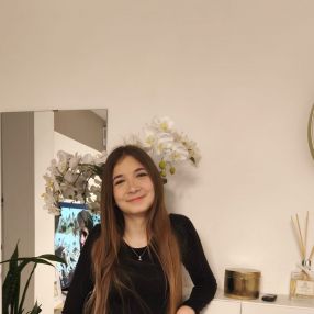 Jennifer, Babysitter a Villongo