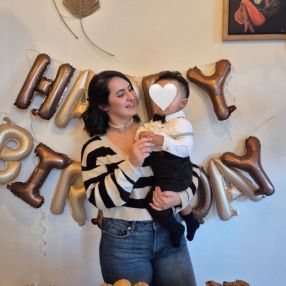 HANA, Babysitter a Barzanò