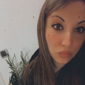 Manuela, Babysitter a Battipaglia