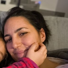 Rosella, Babysitter a Poirino
