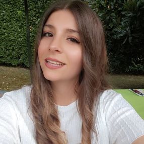 Marina, Babysitter a Oggiono