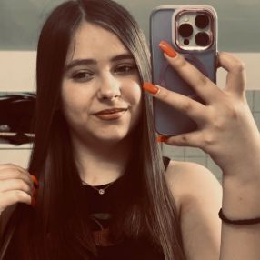 Iulia, Babysitter a Sparanise