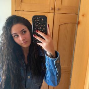 Giulia, Babysitter a Recco