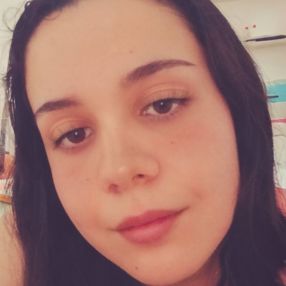 Cecilia, Babysitter a Volano