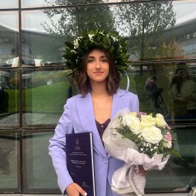 Eire, Babysitter in Poirino