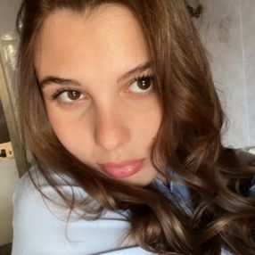 Nicole, Babysitter a Cabras