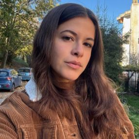 Sara, Babysitter a Cogoleto