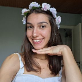 Alessia, Babysitter a Provincia di Imperia