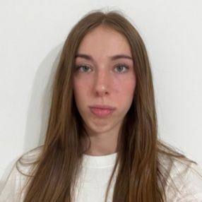 Francesca, Babysitter a Massa Martana