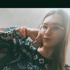 Eleonora, Babysitter a Jesi