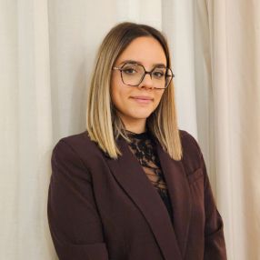 Eva, Babysitter a Manoppello