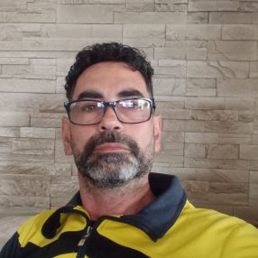 Roberto, Famiglia a San Valentino Torio