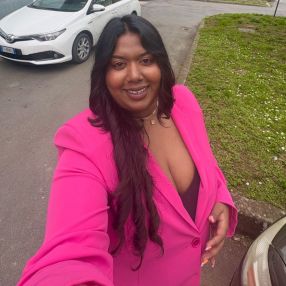 Chamathka, Babysitter in Mirandola