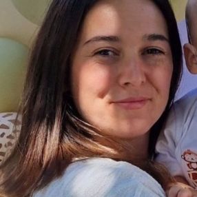 Strugaru, Babysitter a Cardano Al Campo