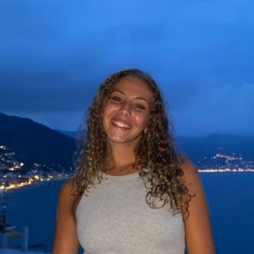 Emma, Babysitter a Turate