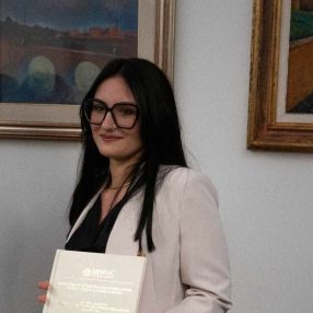 Lorena, Babysitter a Bellante Stazione